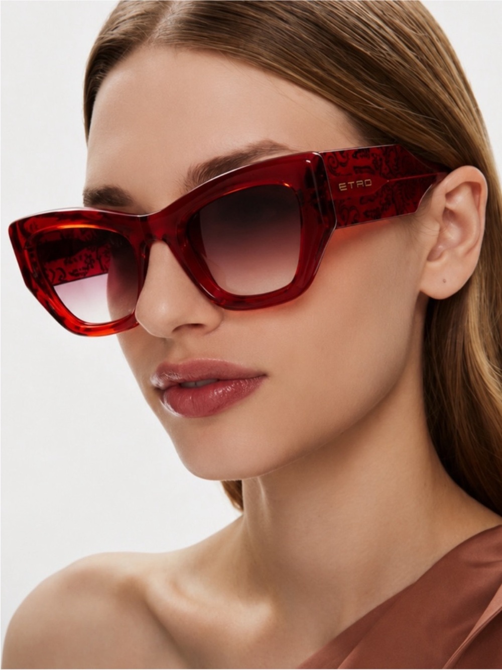 Etro sunglasses brand new in case red/burgundy color with gorgeous design